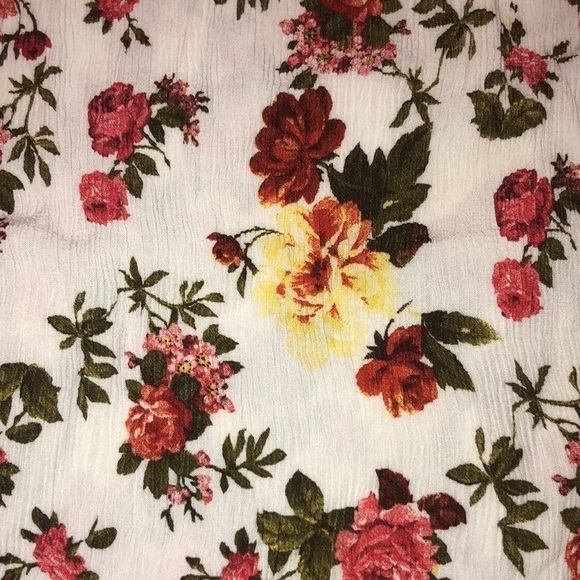 Floral Crop Top - Picture 4 of 8